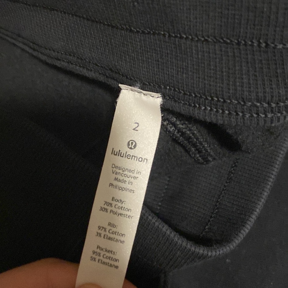 Lululemon scuba joggers!! - Picture 2 of 4